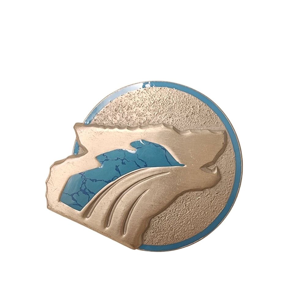 #7643 Pewter Wolf Belt Buckle with Blue inlay